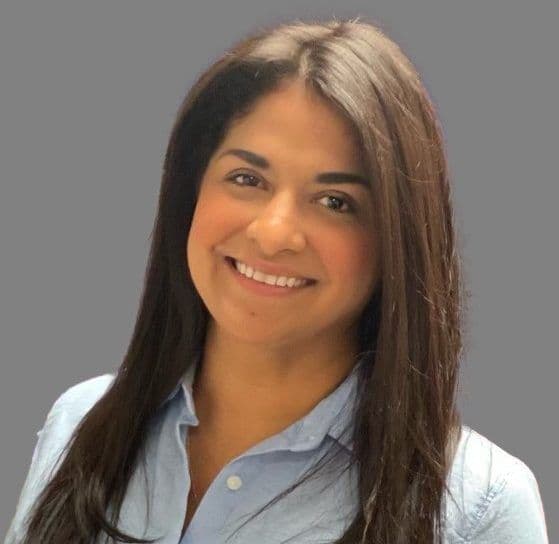 Nardelys Alvarez Headshot